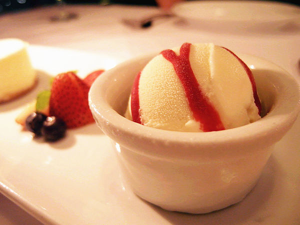 茹絲葵經典牛排之家(民生店):【松山】茹絲葵經典牛排之家。每年生日一定要吃