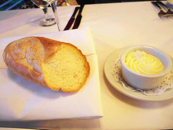 茹絲葵經典牛排之家(民生店):【松山】茹絲葵經典牛排之家。每年生日一定要吃