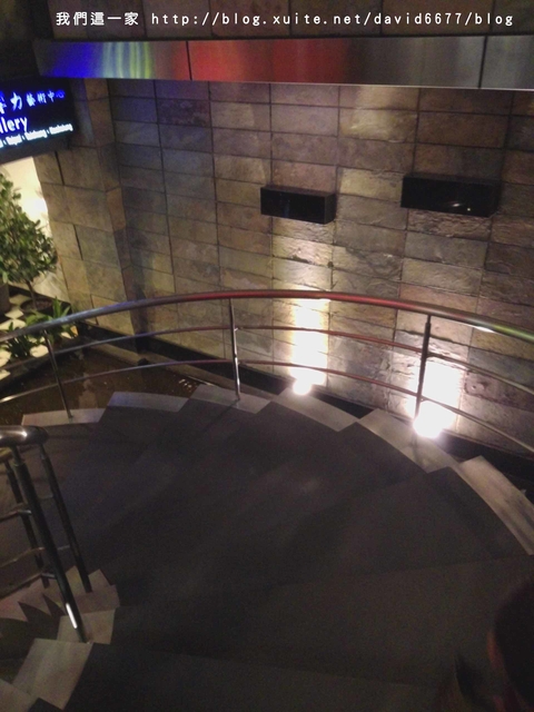 藝奇樓梯.jpg - 藝奇