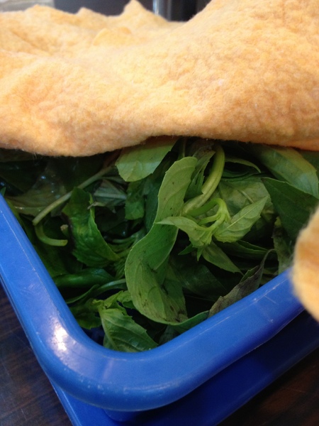 越南河內河粉：不錯吃~生意很好的市場小店~