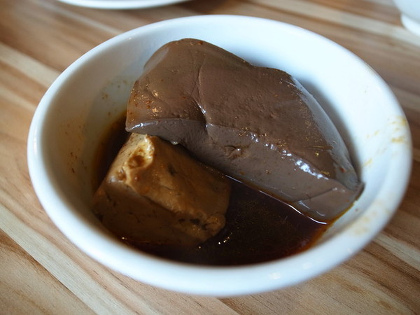 何善之紫銅鍋精緻涮肉(復興店)：＜台北｜松山｜火鍋＞寒流來襲～暖暖鴛鴦鍋豋場（酸菜白肉鍋＆麻辣鍋）