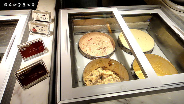 台北寒舍艾美酒店-探索廚房：【台北信義】超難訂位超夯BUFFET！台北寒舍艾美酒店-探索廚房！