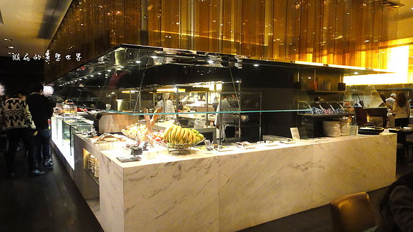 台北寒舍艾美酒店-探索廚房：【台北信義】超難訂位超夯BUFFET！台北寒舍艾美酒店-探索廚房！