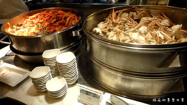 台北寒舍艾美酒店-探索廚房：【台北信義】超難訂位超夯BUFFET！台北寒舍艾美酒店-探索廚房！