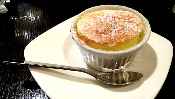 台北寒舍艾美酒店-探索廚房：【台北信義】超難訂位超夯BUFFET！台北寒舍艾美酒店-探索廚房！