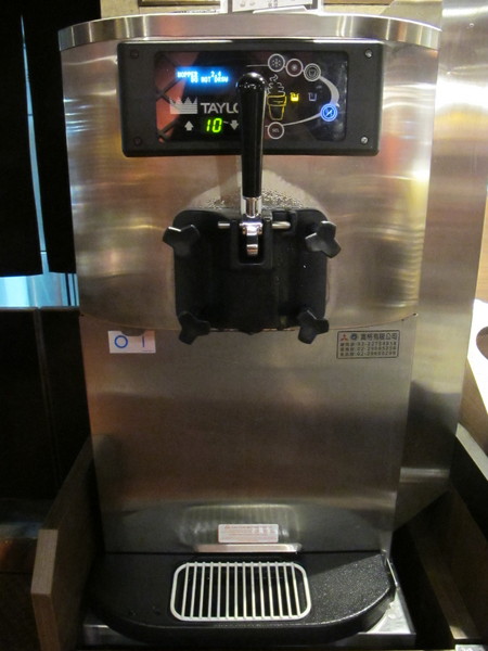 牛角日式炭火燒肉(復興店)：(食記)台北復興北路牛角日本燒肉店吃到飽。店員服務態度佳甜點表現亮眼。