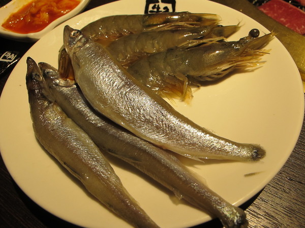 牛角日式炭火燒肉(復興店)：(食記)台北復興北路牛角日本燒肉店吃到飽。店員服務態度佳甜點表現亮眼。