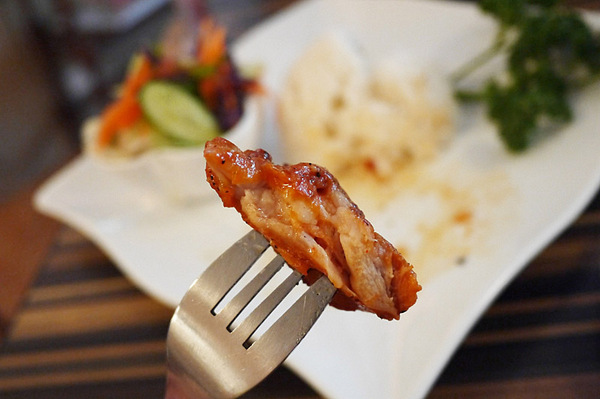 HANA momo Cafe：造訪Hana MOMO店～開始有鹹點和簡餐可選擇喲！