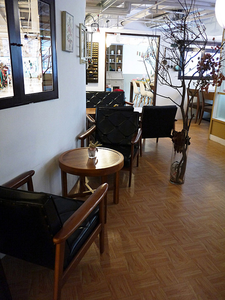 HANA momo Cafe：造訪Hana MOMO店～開始有鹹點和簡餐可選擇喲！