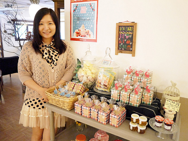 HANA momo Cafe：造訪Hana MOMO店～開始有鹹點和簡餐可選擇喲！