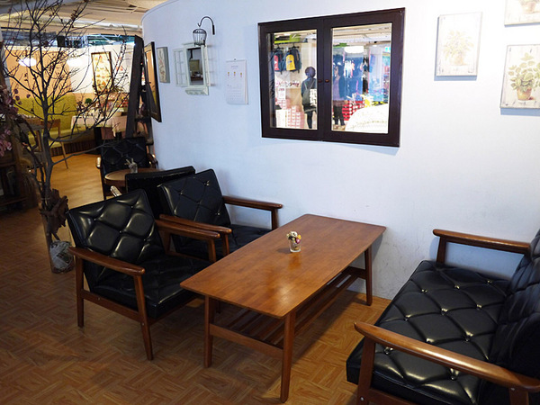 HANA momo Cafe：造訪Hana MOMO店～開始有鹹點和簡餐可選擇喲！