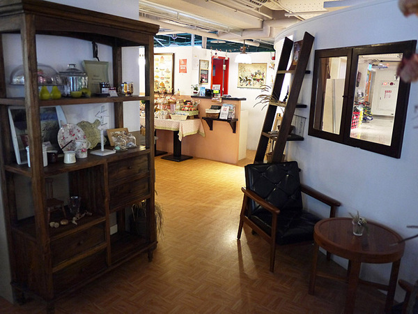 HANA momo Cafe：造訪Hana MOMO店～開始有鹹點和簡餐可選擇喲！