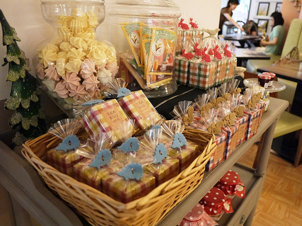 HANA momo Cafe：造訪Hana MOMO店～開始有鹹點和簡餐可選擇喲！