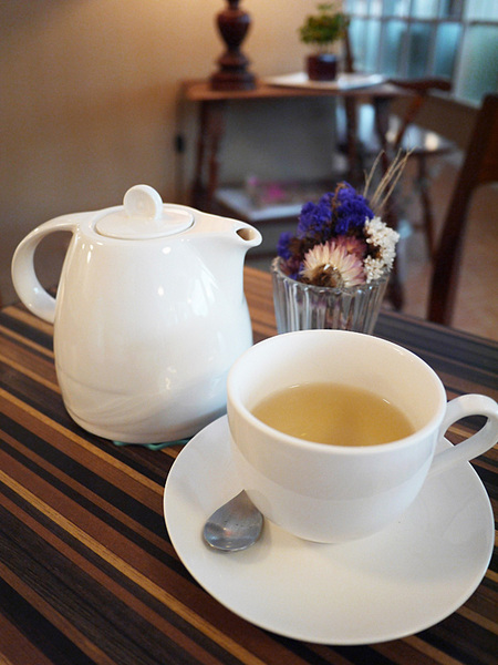 HANA momo Cafe：造訪Hana MOMO店～開始有鹹點和簡餐可選擇喲！