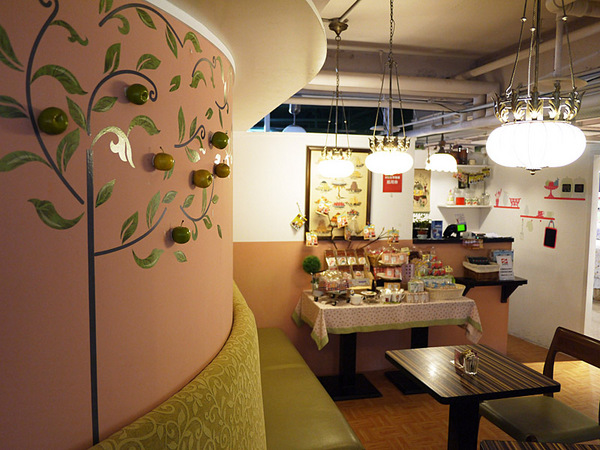 HANA momo Cafe：造訪Hana MOMO店～開始有鹹點和簡餐可選擇喲！