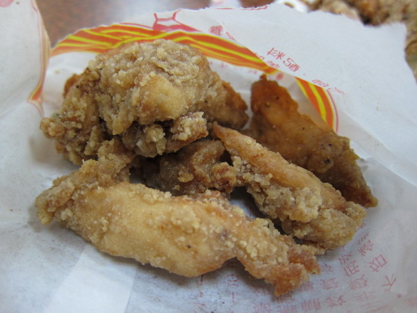 鄭姑媽：(台北)松山區 育達商職對面~ 雞排原創者之家-鄭姑媽