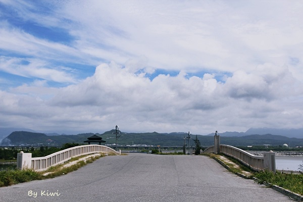 台東森林公園:【台東市區】夏季避暑勝地~溪中與魚水之歡之如夢似幻活水湖(台東森林公園內)