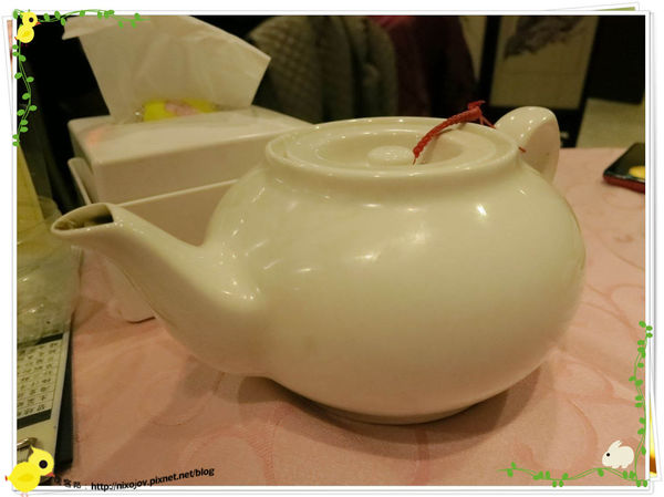 台北-中山區-新紅寶石港式吃到飽-普洱茶