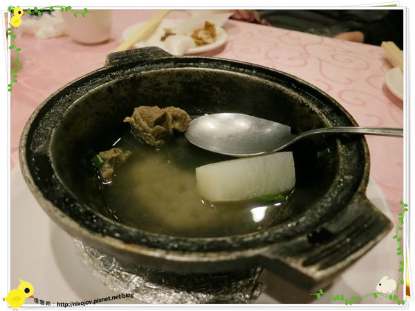 台北-中山區-新紅寶石港式吃到飽-清燉牛腩煲