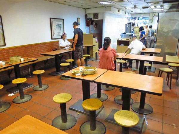 【台北美食】圓山老崔蒸包-不同於一般麵皮與內餡的蒸包