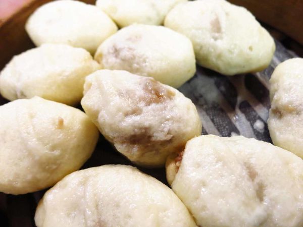 【台北美食】圓山老崔蒸包-不同於一般麵皮與內餡的蒸包