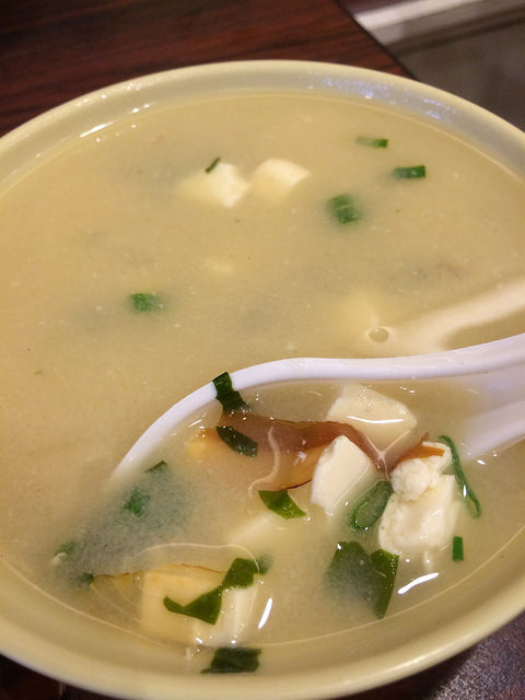 林文必涼麵(大直店)：[夏日涼麵特輯]PART3炎炎夏日除了吃冰.玩水消暑~中午大熱天食慾不振的時候,最適合吃涼麵了！大直林文必涼麵~