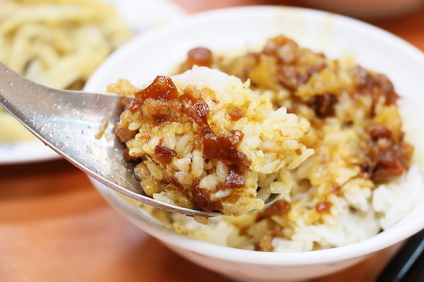 黃記滷肉飯