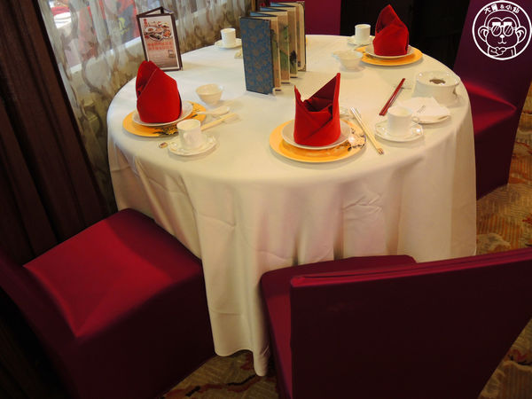 華泰王子大飯店-九華樓：呷飽祙【台北中山･華泰王子大飯店九華樓】讓人流口水的華泰片皮鴨