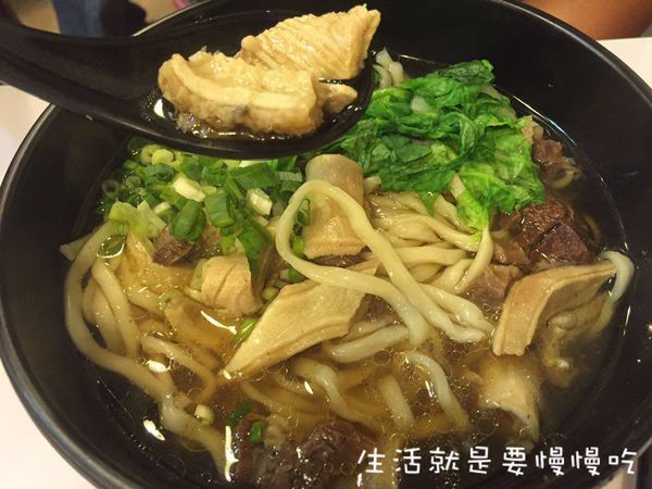 12270046_881709135216938_891851900_n (1).jpg