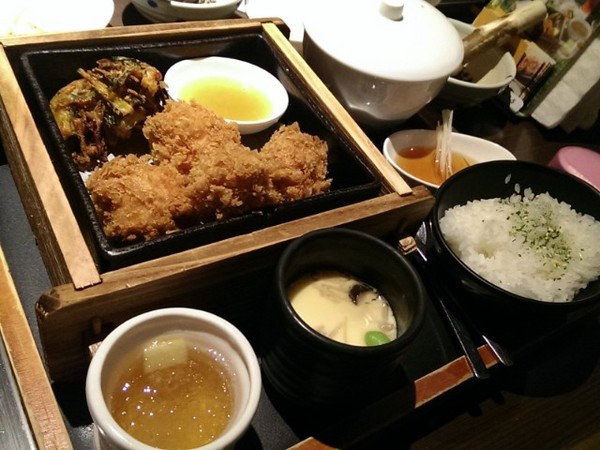 品田牧場(南京東店)：《中山區》品田牧場│爆漿湯包豬排×新式創意炸豬排×夏季新菜色