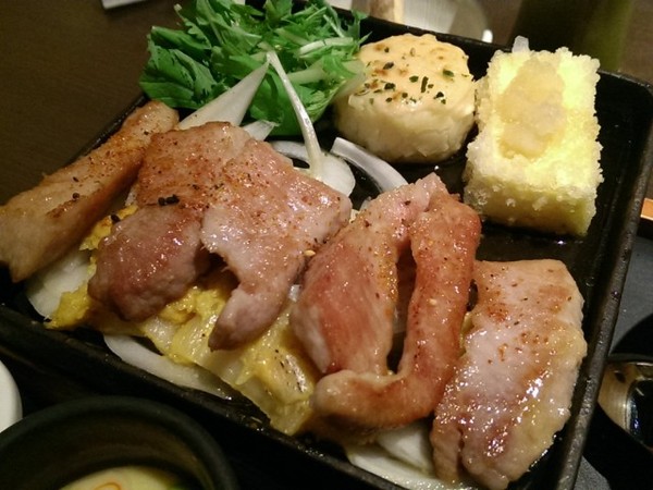 品田牧場(南京東店)：《中山區》品田牧場│爆漿湯包豬排×新式創意炸豬排×夏季新菜色