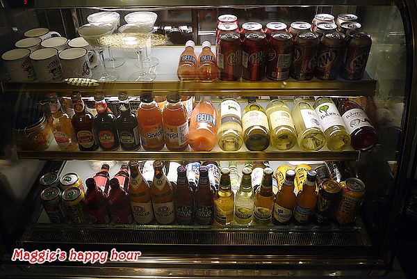 水牛城美式餐廳 BFLO:【水牛城美式餐廳 BFLO】超豪邁的炭烤戰斧豬排。招牌水牛城酸辣雞翅