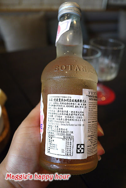 水牛城美式餐廳 BFLO:【水牛城美式餐廳 BFLO】超豪邁的炭烤戰斧豬排。招牌水牛城酸辣雞翅