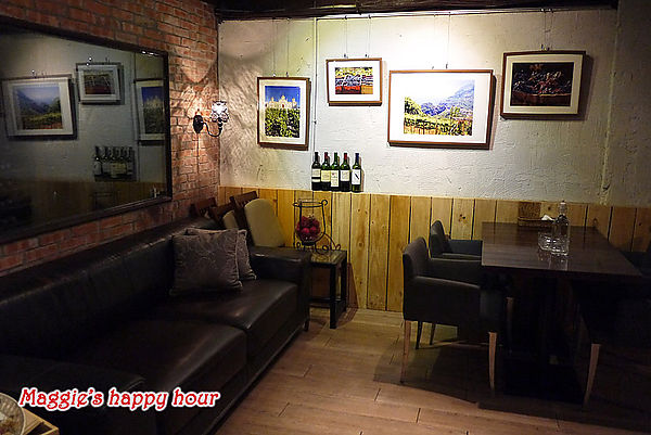 水牛城美式餐廳 BFLO:【水牛城美式餐廳 BFLO】超豪邁的炭烤戰斧豬排。招牌水牛城酸辣雞翅