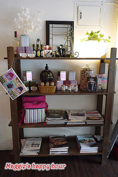 水牛城美式餐廳 BFLO:【水牛城美式餐廳 BFLO】超豪邁的炭烤戰斧豬排。招牌水牛城酸辣雞翅