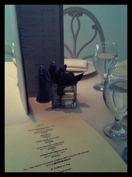 GALERIE Bistro百藝畫廊:午茶時光*中山站美美的白色建築-GALERIE Bistro