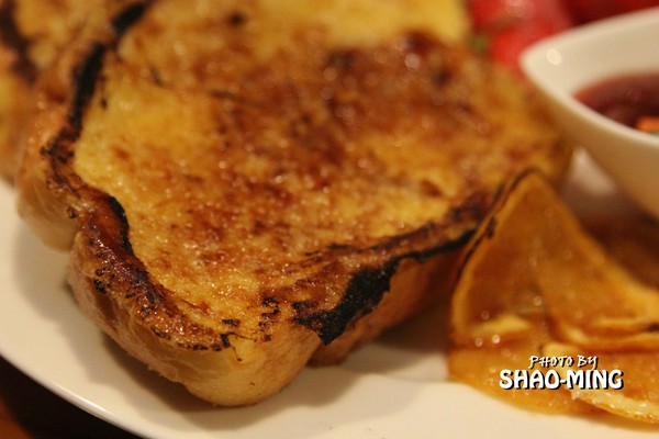 Forkers佛客漢堡(中山店)：(中山)午食刻，對味好料『FORKERS佛客漢堡(中山店)』巷弄異國美食