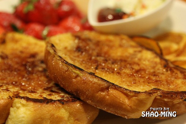 Forkers佛客漢堡(中山店)：(中山)午食刻，對味好料『FORKERS佛客漢堡(中山店)』巷弄異國美食