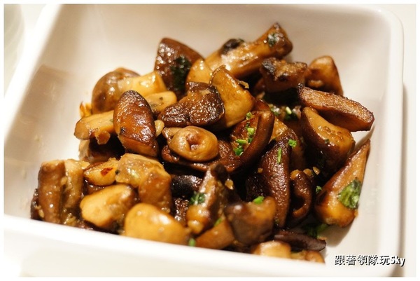 地中海牛排館(歐華酒店):超好吃神戶肋眼牛排【 歐華酒店 地中海牛排館】跟著領隊玩