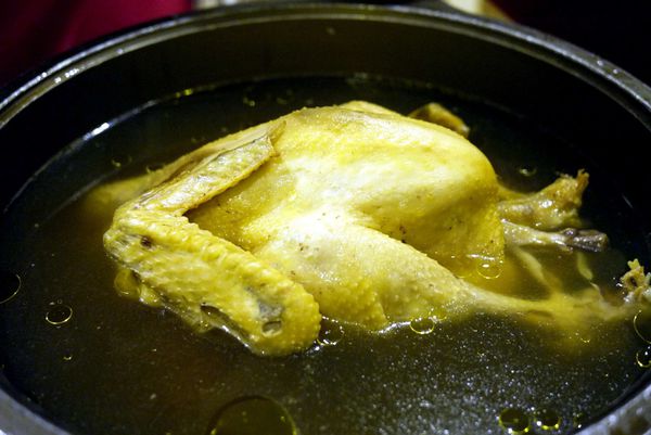 海霸王餐廳(中山店):澎湃又懷舊的辦桌料理。【海霸王餐廳】中山店