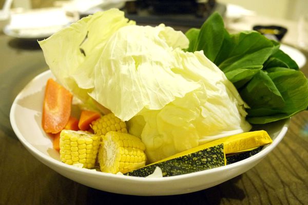 海霸王餐廳(中山店):澎湃又懷舊的辦桌料理。【海霸王餐廳】中山店