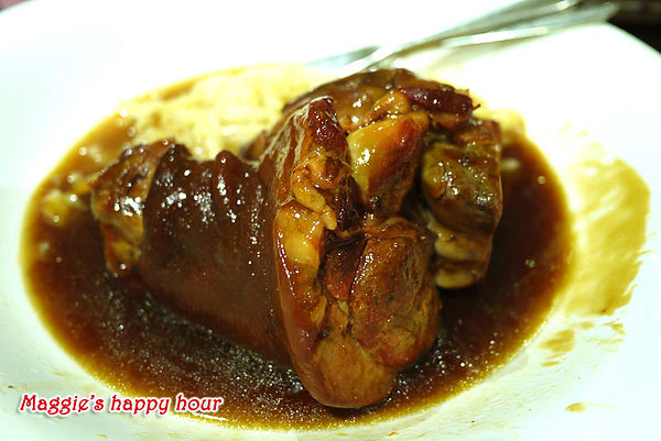 海霸王餐廳(中山店)：【海霸王餐廳中山店】有青才敢大聲。老字號的海鮮之王