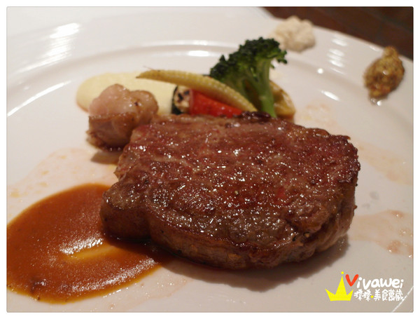 華國大飯店-帝國牛排館:台北中山區|週日限定Prime牛排吃到飽『華國大飯店帝國牛排館_Sonoma Grill』