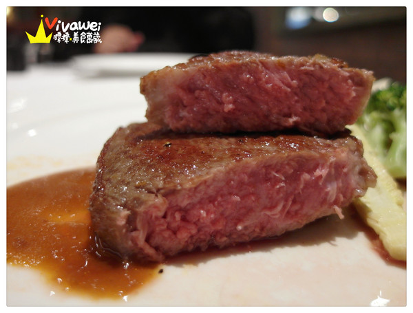 華國大飯店-帝國牛排館:台北中山區|週日限定Prime牛排吃到飽『華國大飯店帝國牛排館_Sonoma Grill』