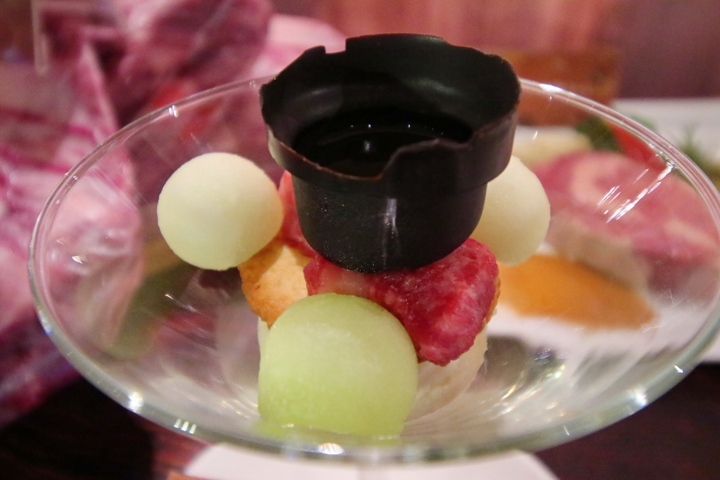 加拿大牛肉,華國大飯店,限量套餐,加拿大牛肉協會,爐烤頂級肋眼,煎烤經典牛小排,