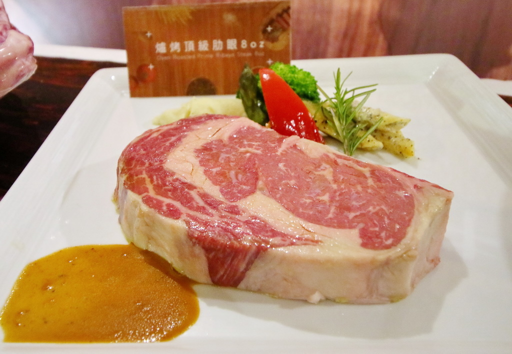 加拿大牛肉,華國大飯店,限量套餐,加拿大牛肉協會,爐烤頂級肋眼,煎烤經典牛小排,