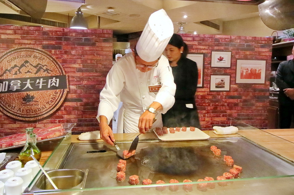 加拿大牛肉,華國大飯店,限量套餐,加拿大牛肉協會,爐烤頂級肋眼,煎烤經典牛小排,
