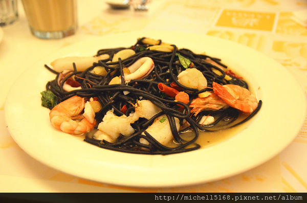 LA PASTA義大利麵屋