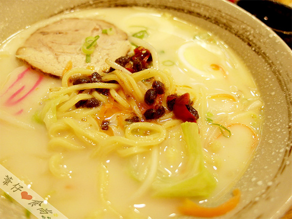 樂山娘日式札榥拉麵(中山店):日本拉麵vs.台式辣豆瓣醬!