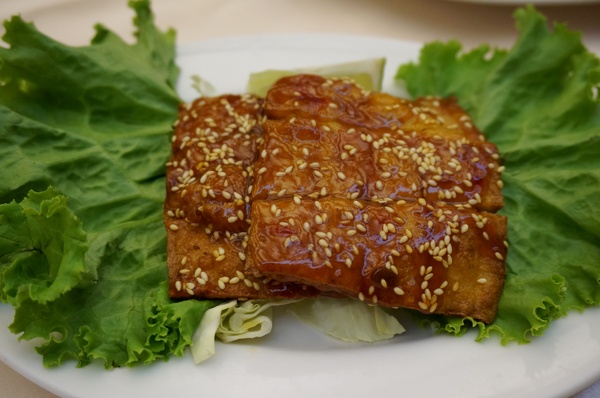 觀世音素食餐廳：[中山國小]觀世音素菜餐廳：這個素菜真厲害！